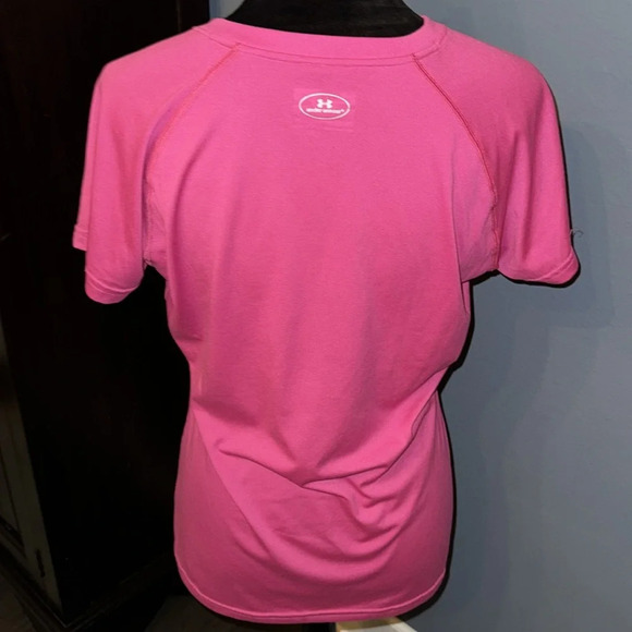 •Under armour semi fitted tee• - Picture 3 of 6